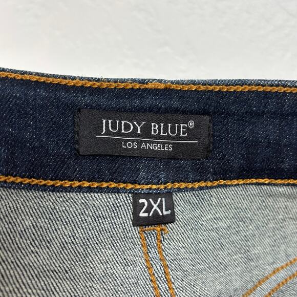 Judy Blue Dark Wash Button Fly Denim Cutoff Shorts Plus Size 2XL - Picture 3 of 4